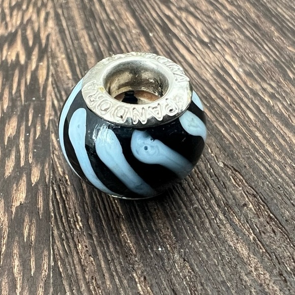 Pandora Charm Black & White Stripe 925 B26 - Picture 1 of 3